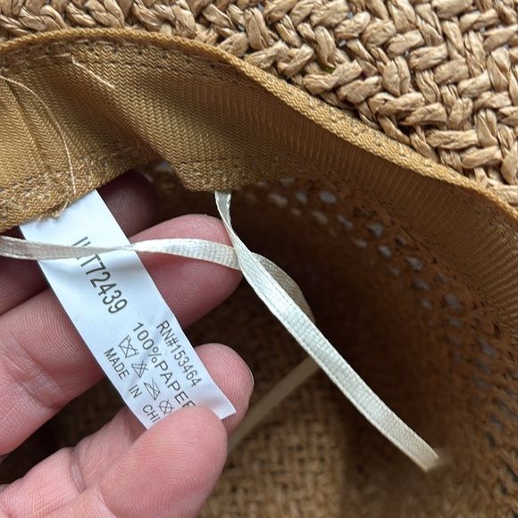 ILLUMA Cowboy paper straw sun hat, beaded band, adjustable - Picture 8 of 12